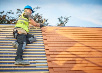 Calculating-Roof_iStock-823327454-1-scaled